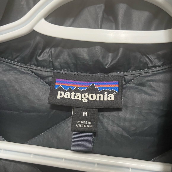 Womens Medium ,Navy , Down filled Patagonia Jacket. 3/4 length - Picture 2 of 5